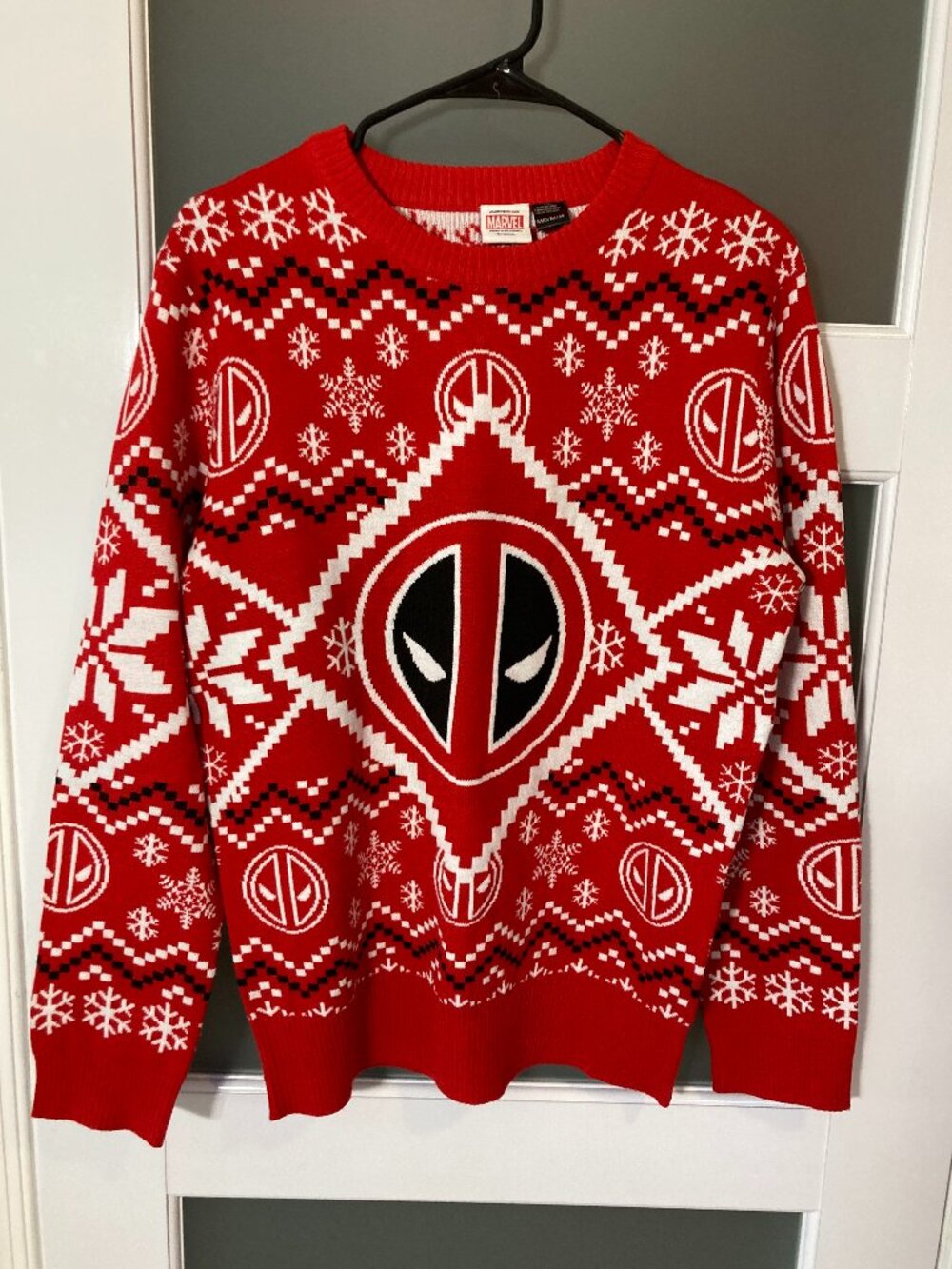 Marvel Deadpool Logo Patterned Holiday Sweater Mad Engine Size M